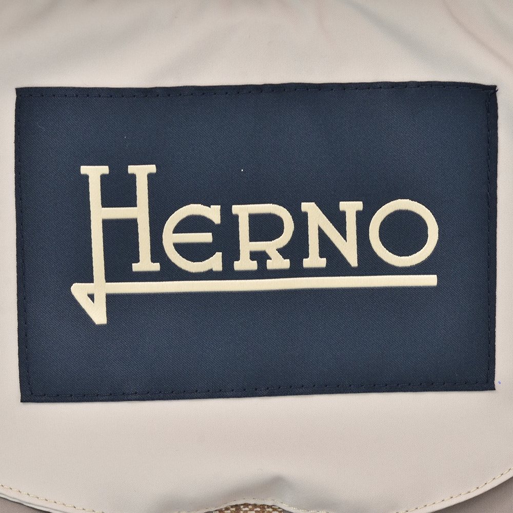 ヘルノ HERNO フーディーステンカラーコート メンズ スプリングアウター IM000331U 2レイヤーポリエステル ライトベージュ レギュラーフィット 国内正規品｜deradera｜10
