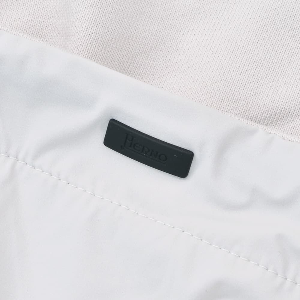 ヘルノ HERNO マウンテンフーディ メンズ ジップアップアウター FUNCTIONAL WARDROBE アイスグレー フーディー ストレッチコットン 国内正規品の画像