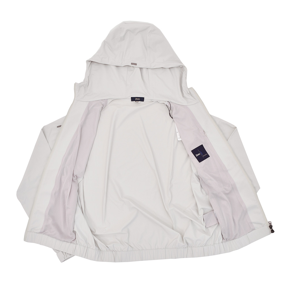 ヘルノ HERNO ナイロンパーカー メンズ フーディーブルゾン ナイロンジャージー NYLON JERSEY ライトグレー リラックスフィット ジップアップ 国内正規品の画像