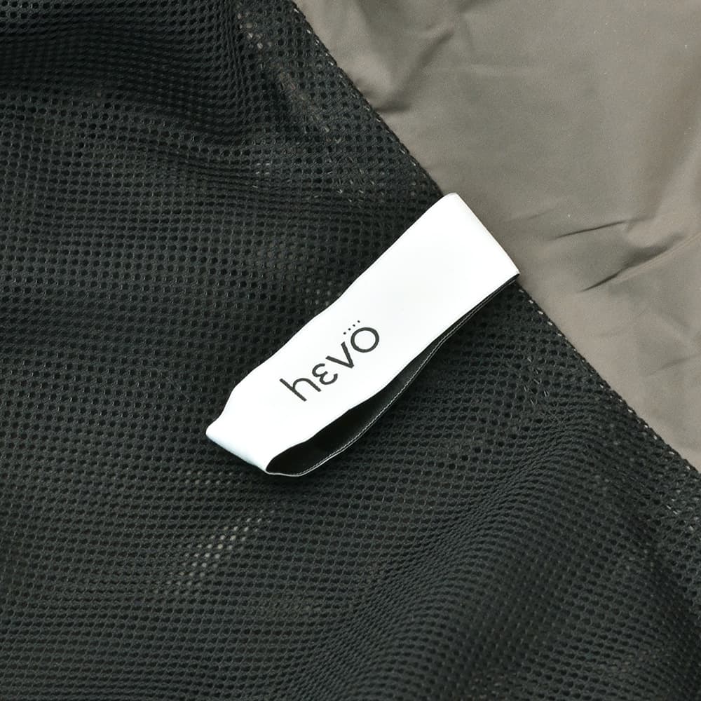 イーヴォ HEVO スタンドネックブルゾン メンズ ショート丈アウター モンテサンナーチェ MONTESANNACE 光沢ナイロン ブラウン 国内正規品の画像