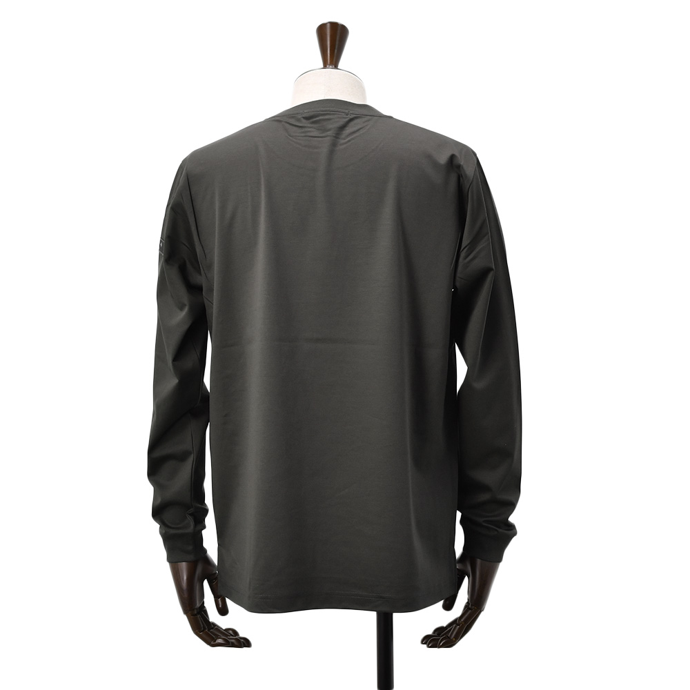 タトラス TATRAS 長袖Tシャツ メンズ クルーネックカットソー オスモ OSMO チャコールグレー コットンジャージー 左袖同色ロゴワッペン 国内正規品 |  | 05