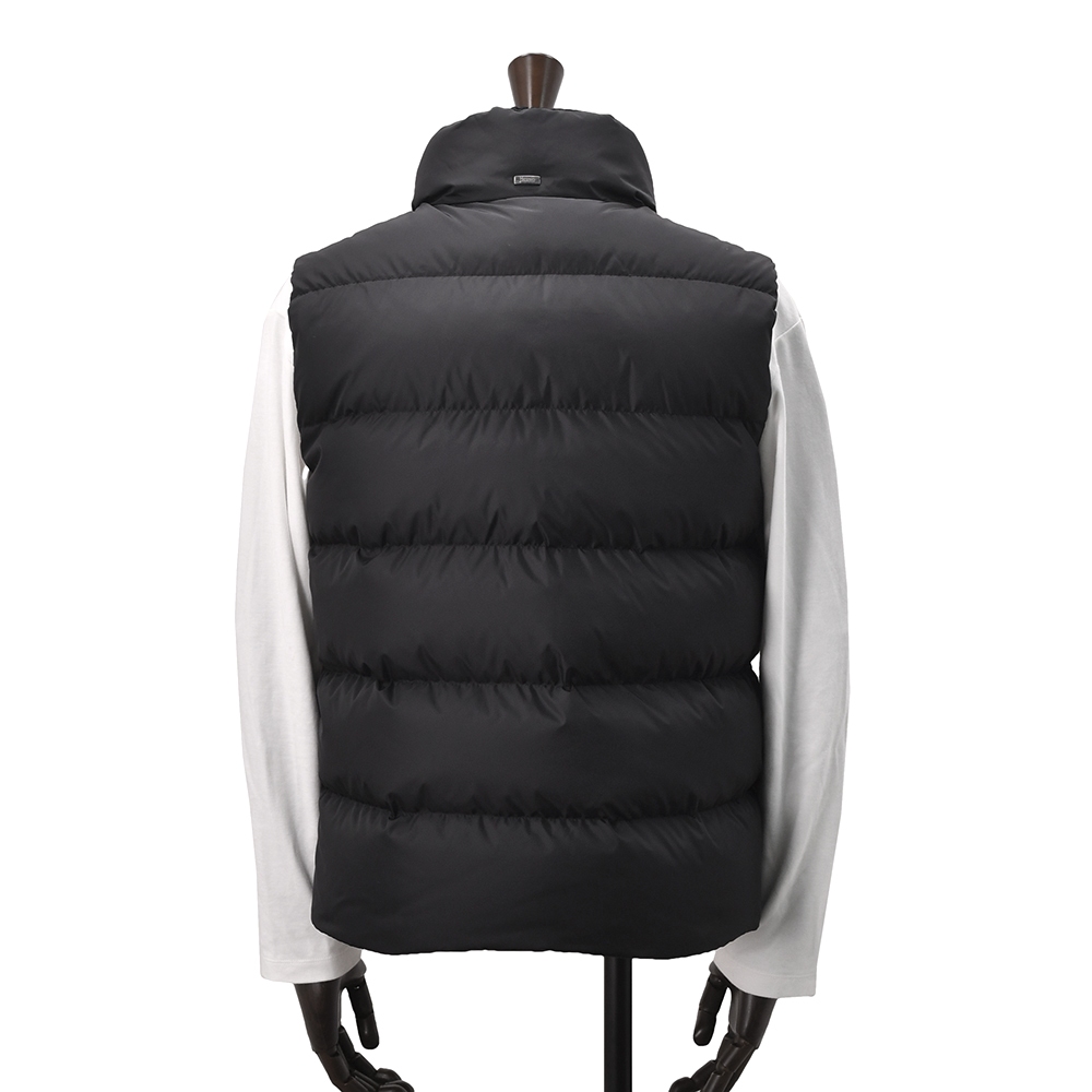 ヘルノ　ダウンベスト　ブラック HERNO（ヘルノ） ダウンベスト リブネック メンズ シャモニーナイロン
