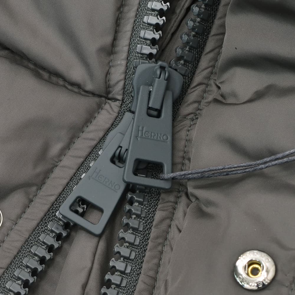 ヘルノ　HERNO M-65型ダウンコート メンズ ダウンジャケット PI0191U POLAR-TECH ポーラテック ナイロンシャモニー グレー 撥水 国内正規品の画像