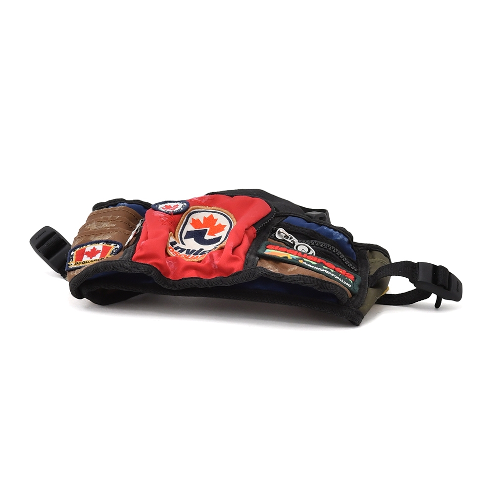 DSQUARED2 ディースクエアード インビクタ コラボ ベルト　バック DSQUARED2（ディースクエアード） ボディバッグ メンズ INVICTA
