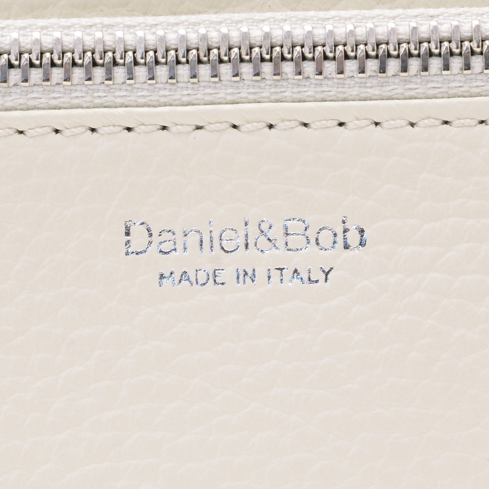 ダニエル&ボブ Daniel&Bob ショルダーバッグ 男女兼用 コンパクトバッグ ジョシュア アルチェ ALCE シュリンクレザー オフホワイト 国内正規品の画像