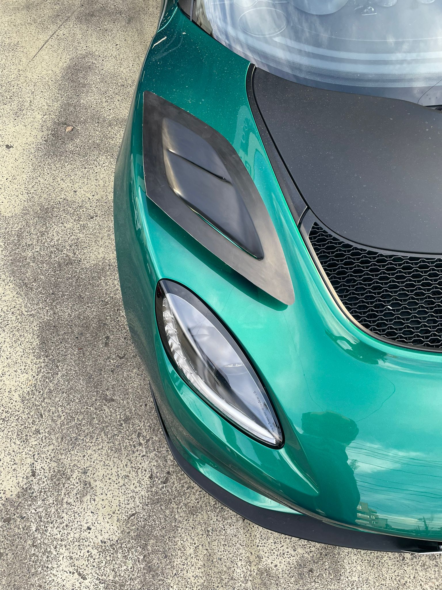 ロータスエキシージV6用 FrエアダクトFRP : Scuderia DESTINO - 通販