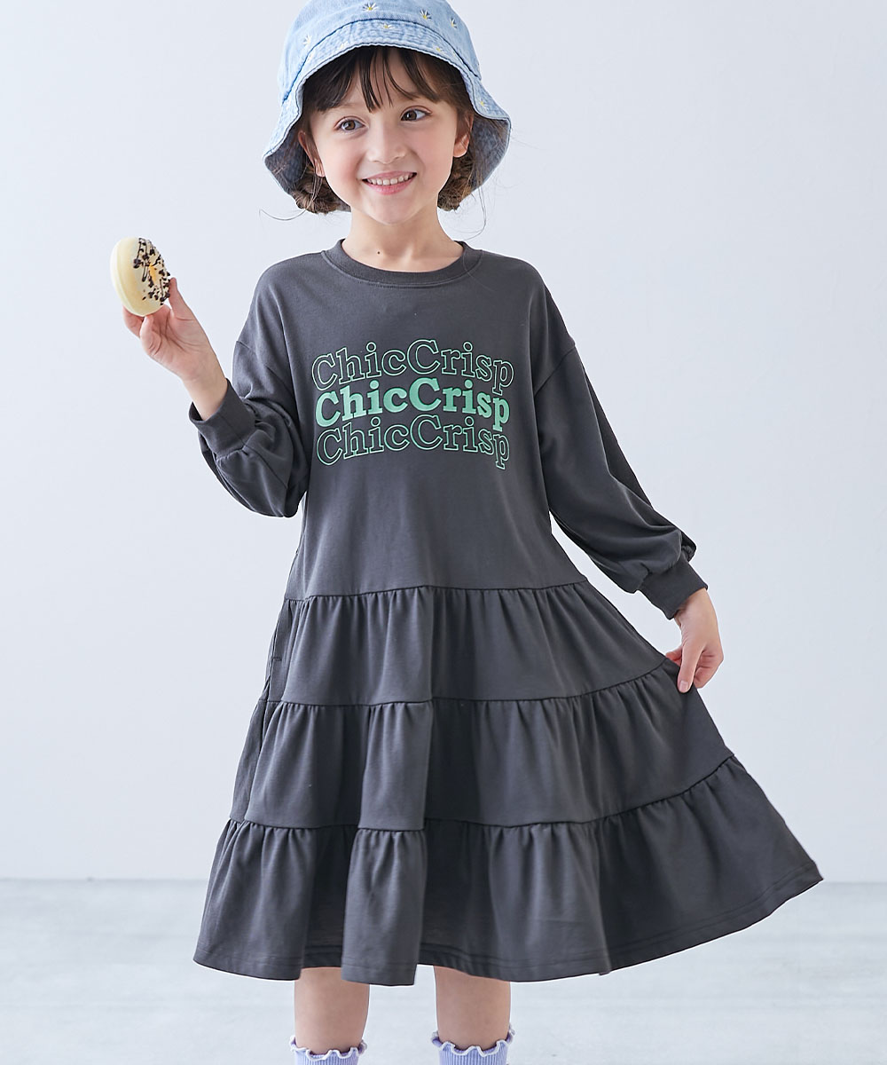 ロゴ プリント 長袖ワンピース ワンピース ふわっと裾ティアード プリント 長袖ワンピース キッズ 子供服 女の子  デビロック devirock | devirock | 01