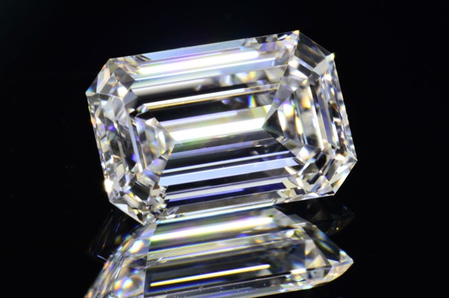 1カラット エメラルドカット ダイヤモンド Dカラー フローレス 最高