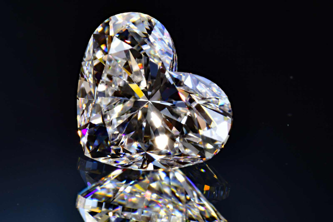 0.7カラット ハートシェイプ ダイヤモンドリング イエローゴールド