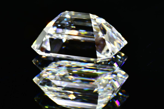 エメラルドカット ダイヤモンド リングゴールド 0.35カラットDIF GIA