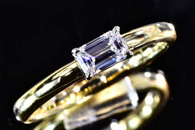 エメラルドカット ダイヤリング ゴールド 0.35カラット D IF タイプ2A