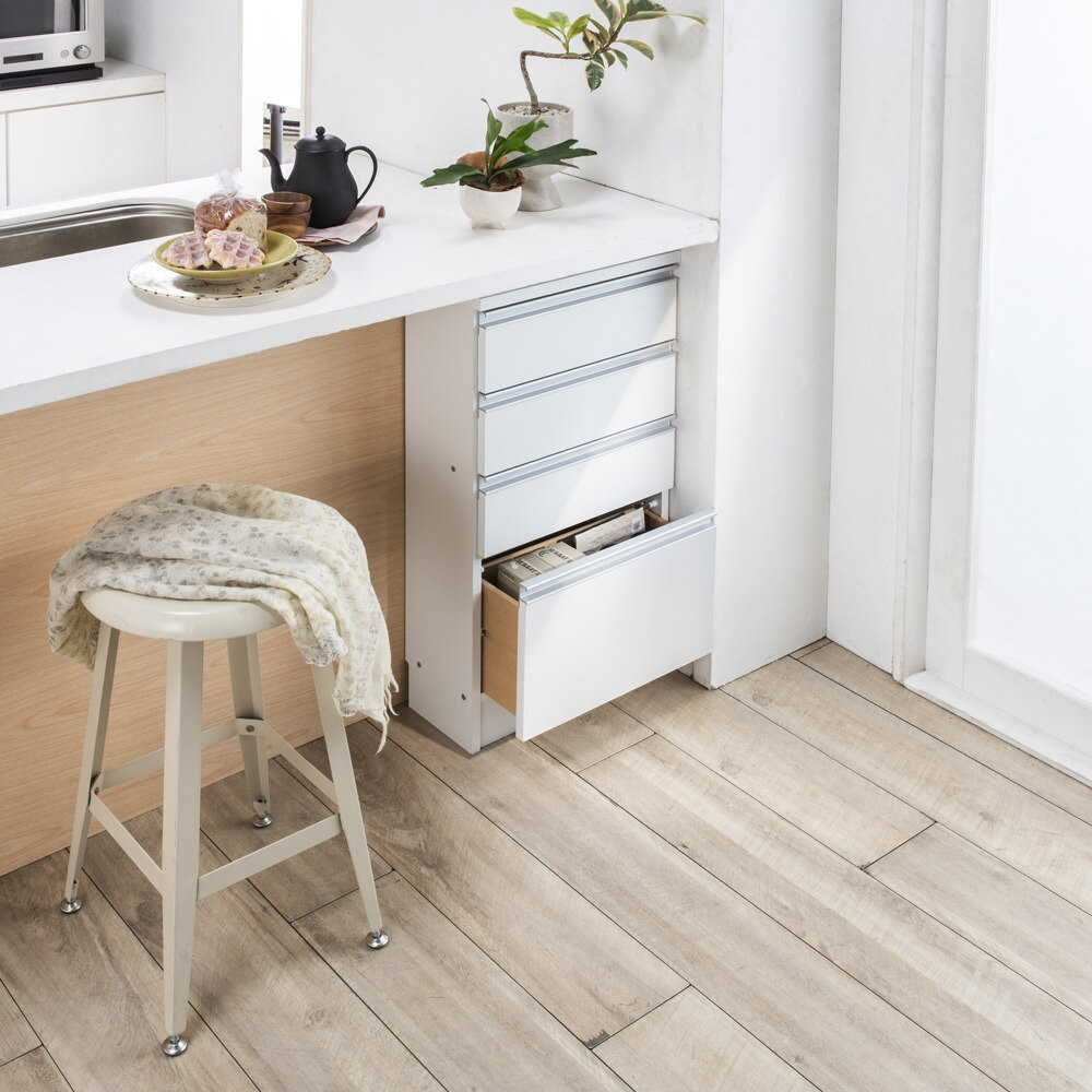 ディノス　カウンター下収納　日本製　幅150 奥行20cm <未使用・送料込み> 配線すっきりカウンター下収納庫 5枚扉 《幅150cm・奥行20cm・高さ60