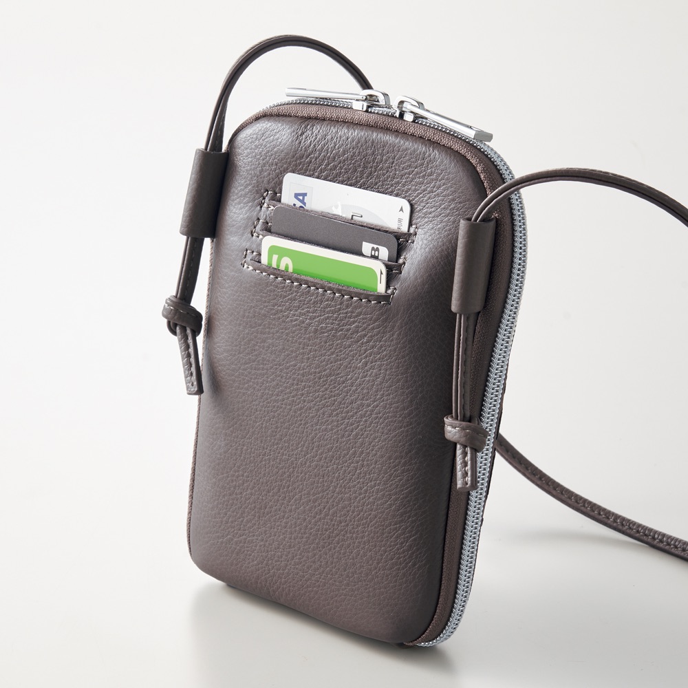 LIBERTY.（リバティ） フロッキー加工生地のスマホポシェット いちご