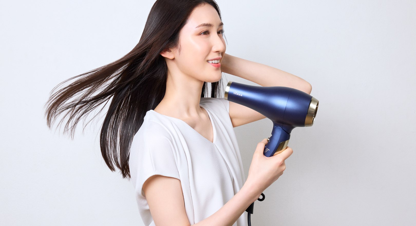 ヘアドライヤー YA-MAN YJHC1LS1 乾かすだけじゃない！スカルプケア付で髪の土台から美しく「リフト