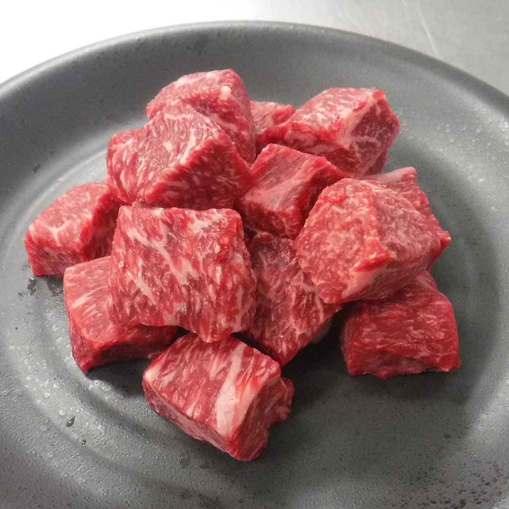 信州プレミアム牛肉 サイコロステーキ モモ 300g ブランド牛 和牛 国産 黒毛和牛 長野県産 お取り寄せ グルメ ギフト 贈り物