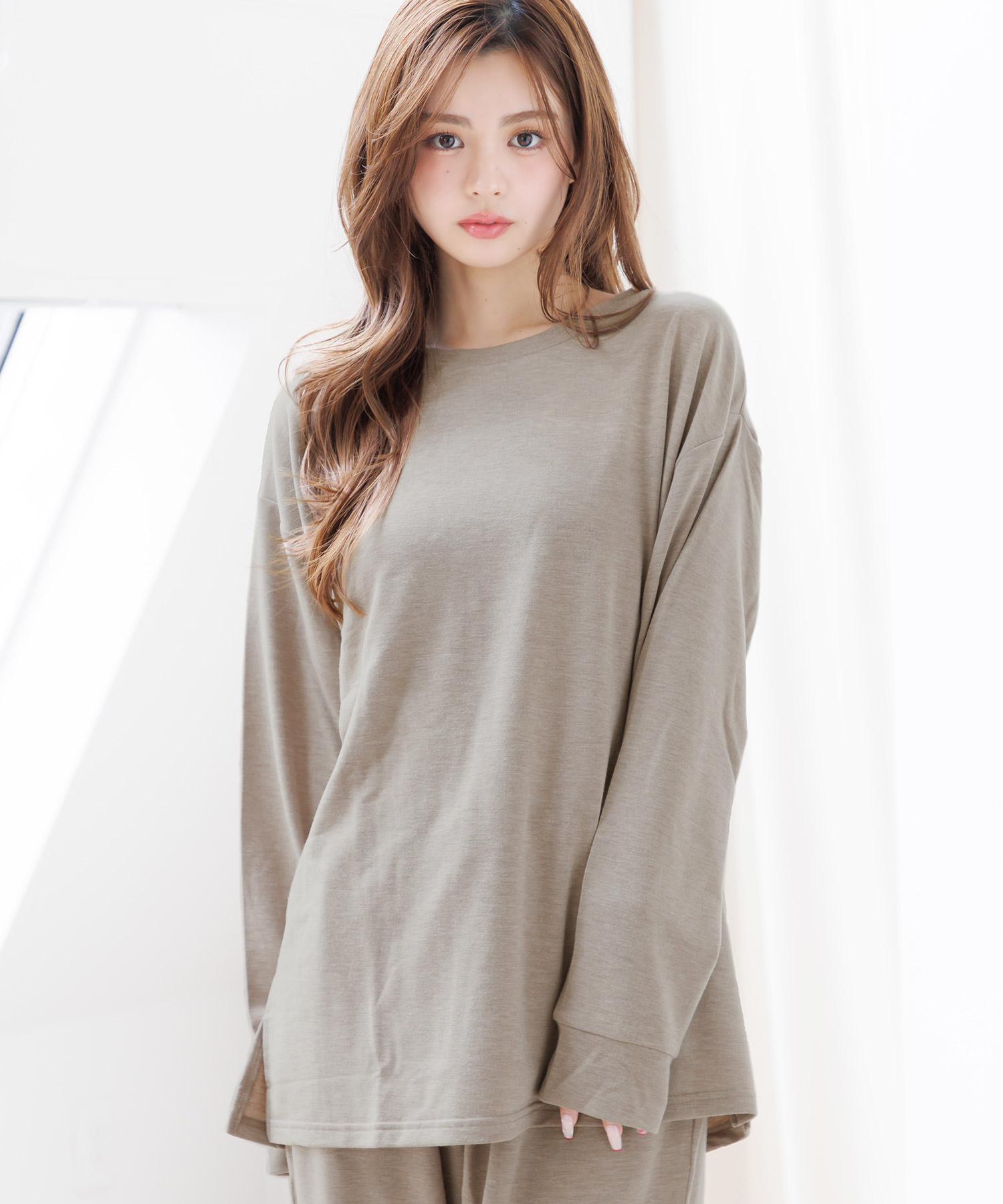 ルームウェア レディース 冬 長袖 パジャマ 前開き 春 秋 セットアップ 上下 ロングパンツ 薄手 とろみ Tシャツ さらさら ピンク グレー 水色 入院 新作 2025年 | Dita | 03