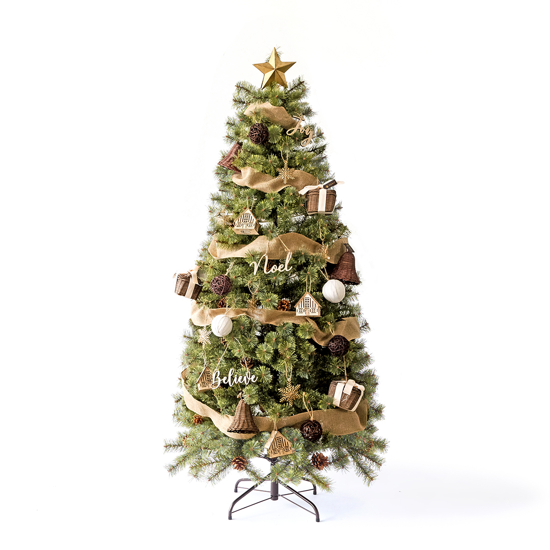 クリスマスツリー　150cm 高濃密度 枝数450本 飾りもの付き Amazon.co.jp: クリスマスツリー 150cm 枝数450本 暖色LEDライト