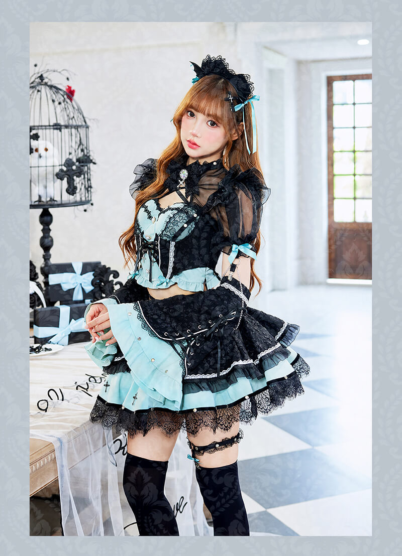 正規品]【あすつく】ハロウィン コスプレ サキュバス メイド 青 緑