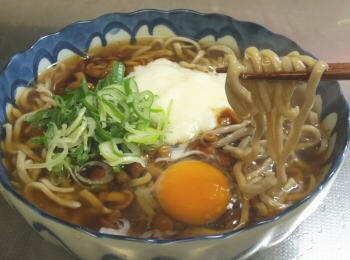 手打ちとろろなめこそば