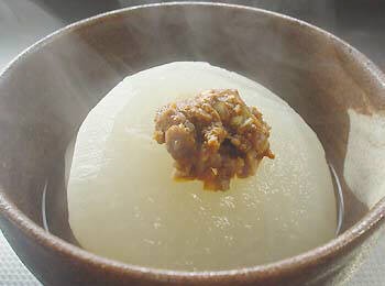 ふろふき大根ねぎ味噌のせ