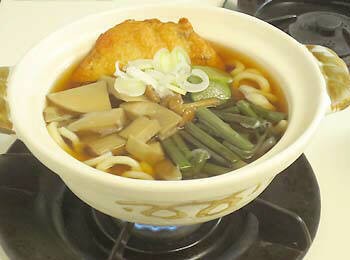 山菜鍋焼きうどん