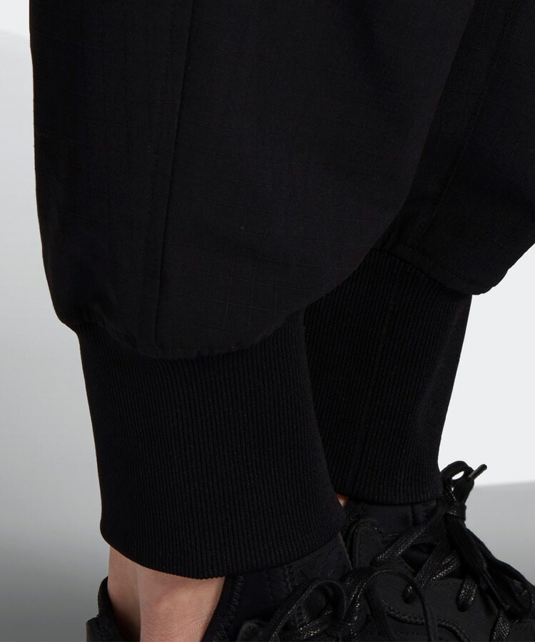 Y-3 ワイスリー メンズ パンツ M CLASSIC RIPSTOP UTILITY PANTS HB3425 ブラック ボトムス カーゴパンツ  リップストップ yohji yamamoto 送料無料 :y3109pthb3425bk:Donoban - 通販 - Yahoo!ショッピング