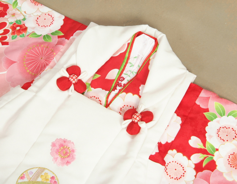 七五三 着物 3歳 女の子 被布セット 京都花ひめ 赤地着物 被布白刺繍