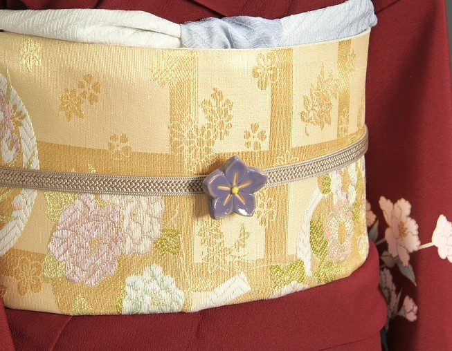 瀬戸赤津焼帯留め飾り 華畑シリーズ 瀬戸物 陶器 ききょう 紫 日本製