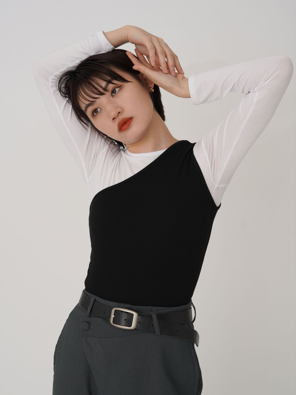 SALE エギュゼ iGUISER トップス 24春夏 ribbon tulle tops (white) リボンチュールトップス ノースリーブ ミドル丈 ig-001 SALE エギュゼ iGUISER トップス 24春夏 bicolor layered T
