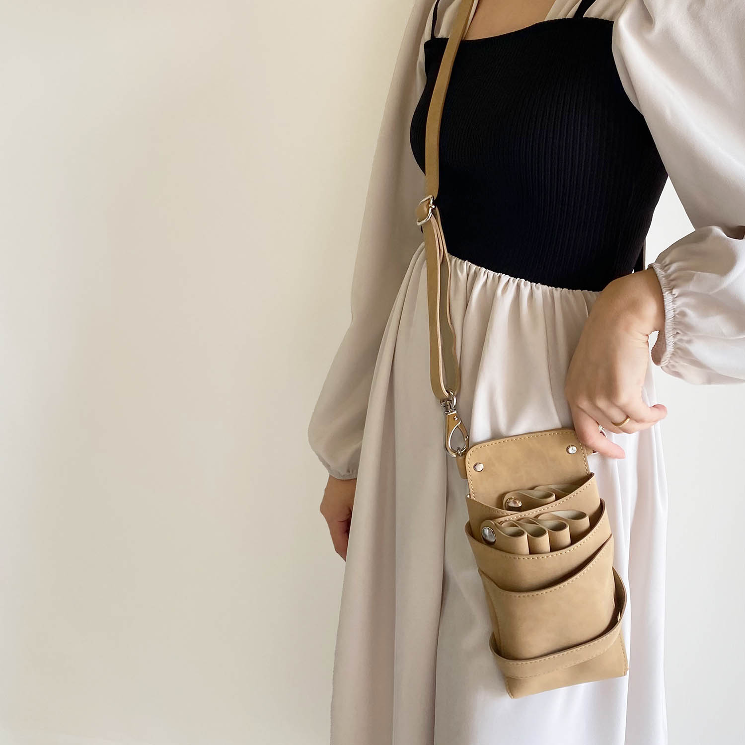 DEEDS シザーケース 美容師 シエーナ no.381 カーキ 4〜6丁入 国内