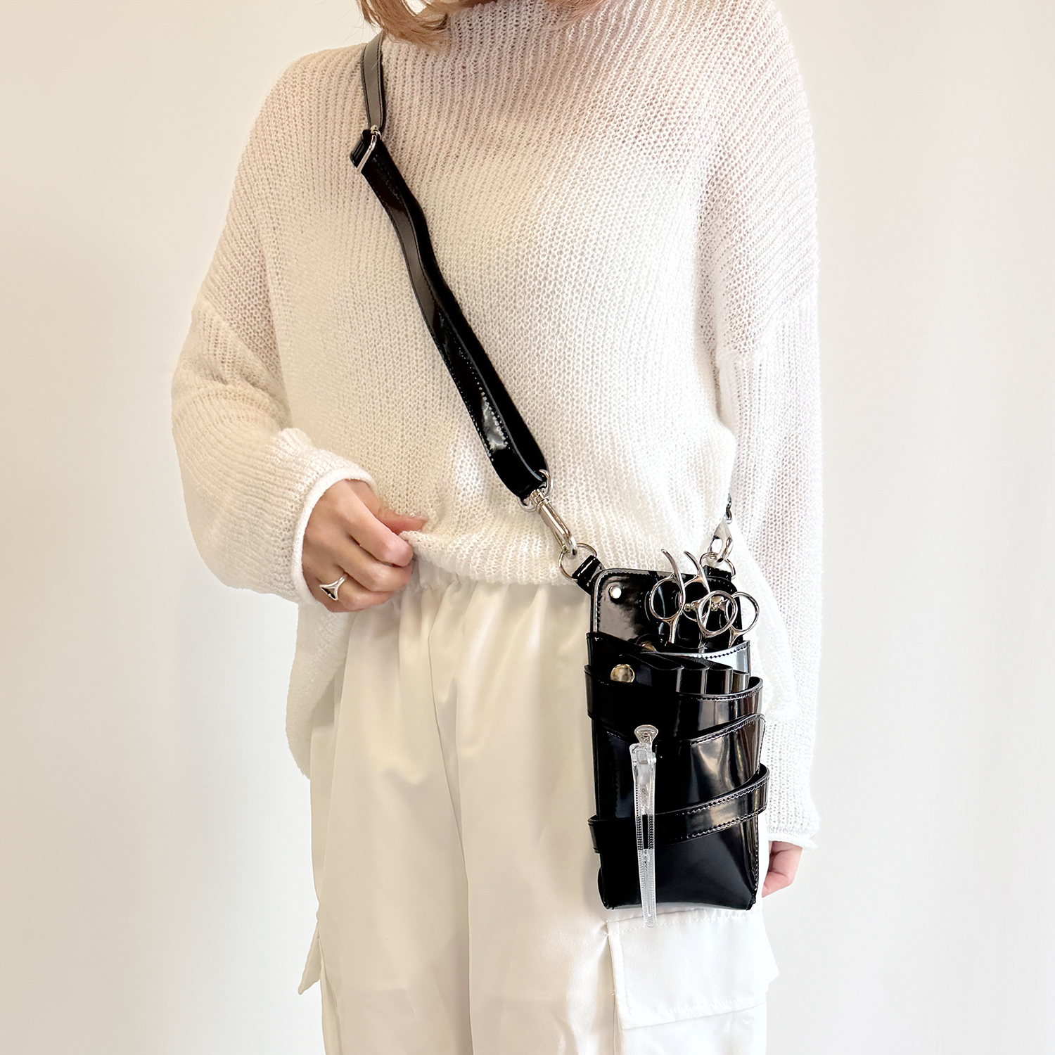 DEEDS シザーケース 美容師 シエーナ no.421 エナメルブラック4〜6丁入