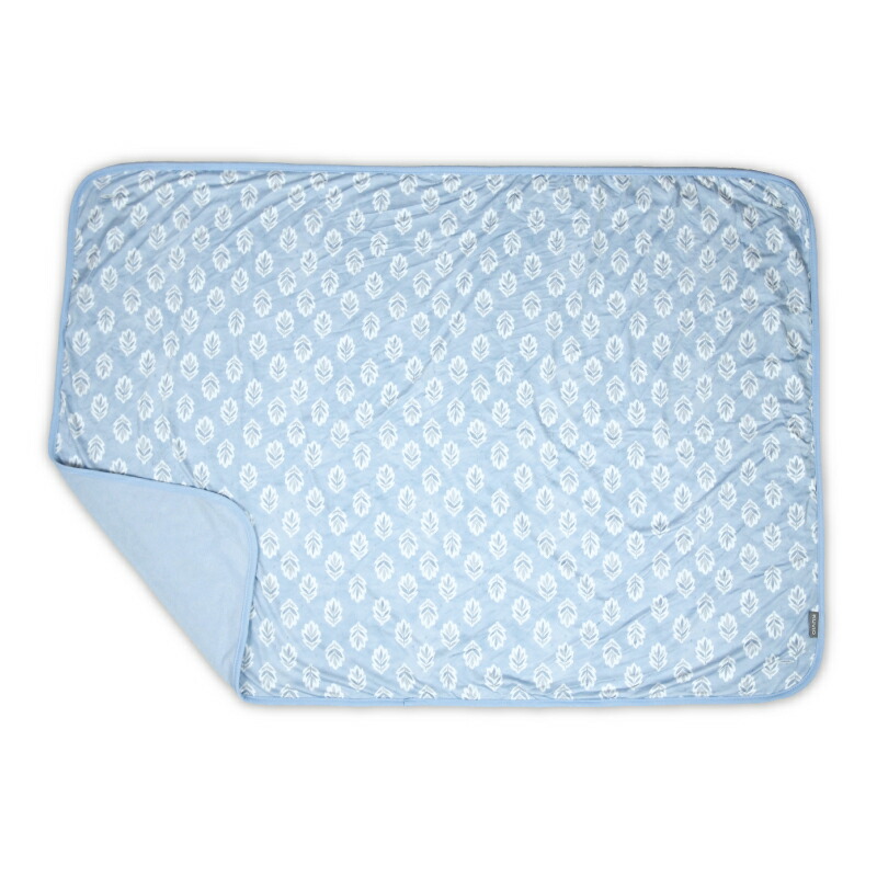 KUVIO（クビオ） KUVIO ひんやりとろける 3wayひざかけ リーフブルー |  | 01