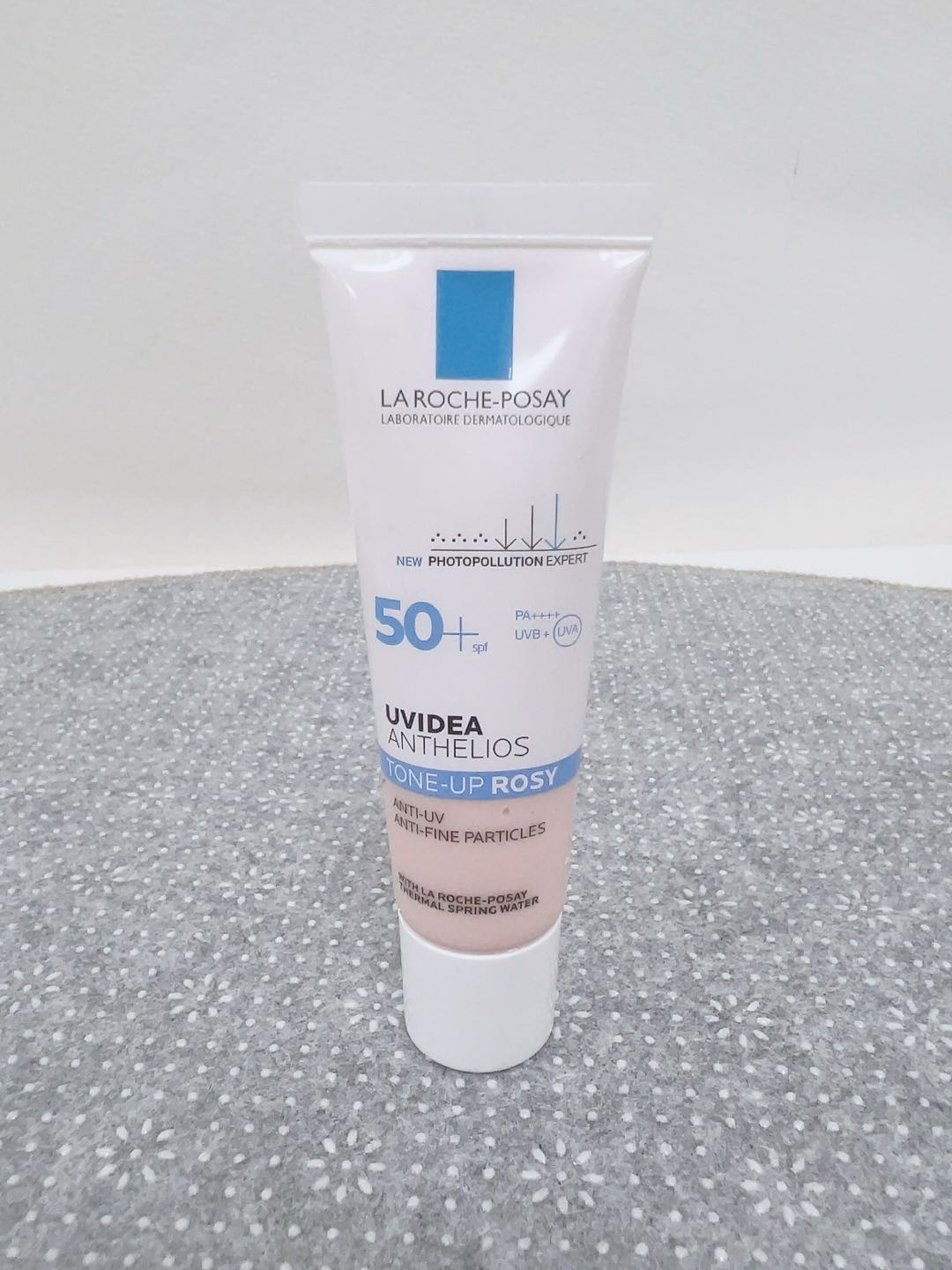 2セットのラロシュポーイサンスクリーン分離とフェイシャルメイクフロントミルクSPF50+ 30ml*2｜dressjp｜04