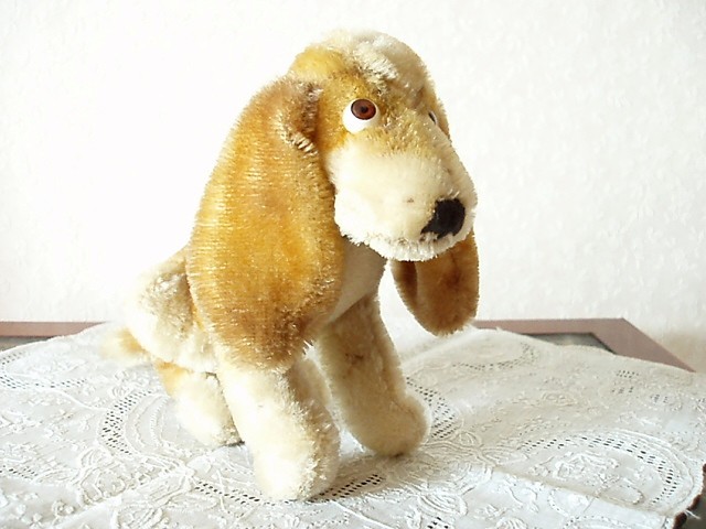 Steiff ☆シュタイフ社ぬいぐるみ 愛嬌のあるハッシュパピーの犬
