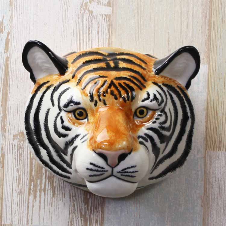 壁掛け 花瓶 虎 トラ タイガー Tiger Wall Vase プレゼント クエイルセラミックス Quail Ceramics : qude835  : 南欧風雑貨カサ・デ・アイヴィー - 通販 - Yahoo!ショッピング