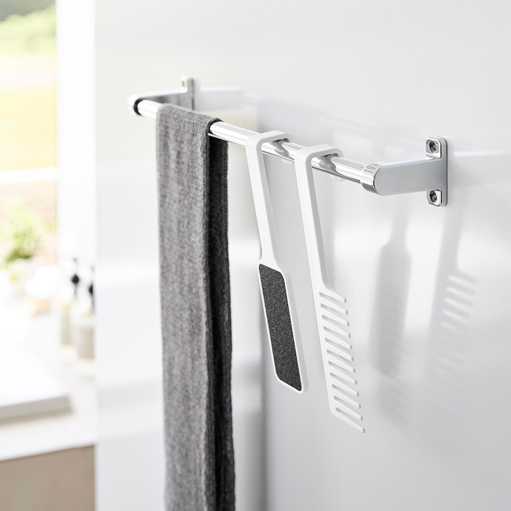 山崎実業 公式 タワー マグネットかかとやすり tower 角質 削り ケア 足裏 両面 浮かせる 引っ掛け 衛生的 ひび割れ 磁石 お風呂 1306 1307 | tower | 12