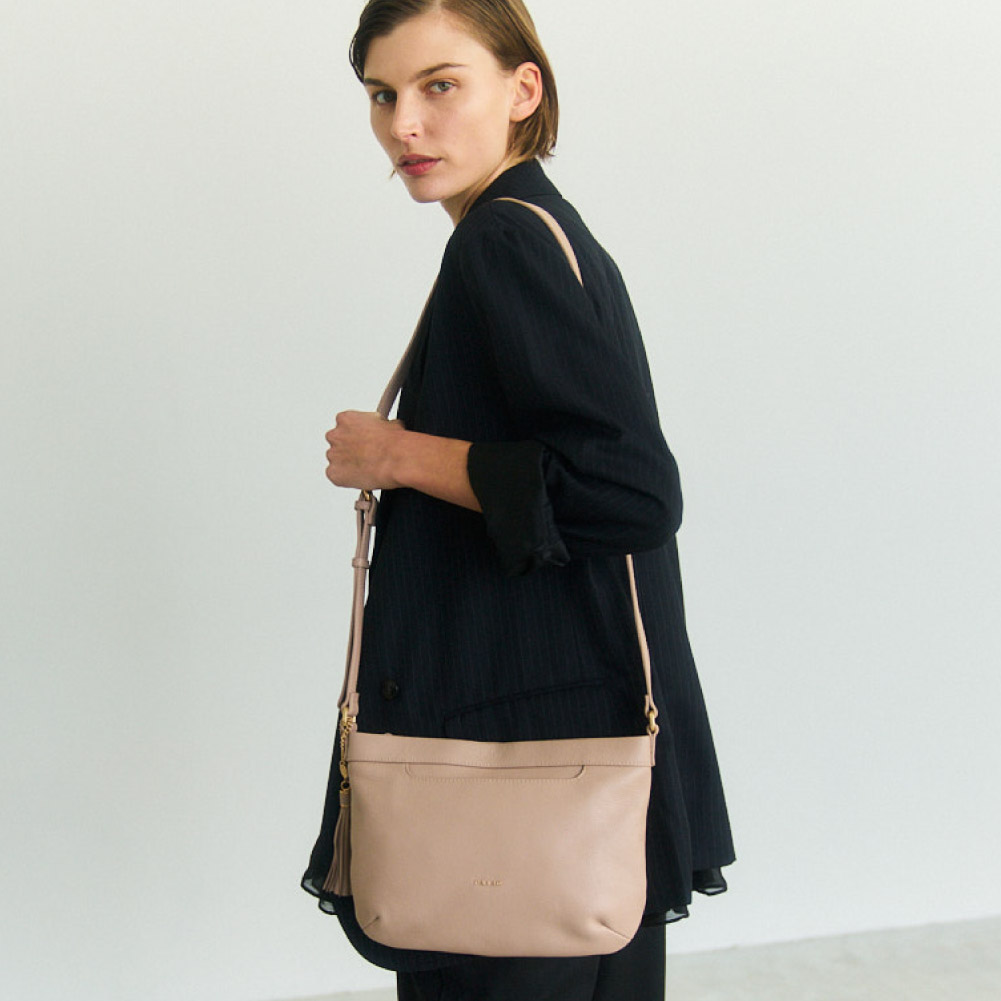 PALIO（パリオ） ショルダーバッグ レディース 本革 斜め掛け 軽量