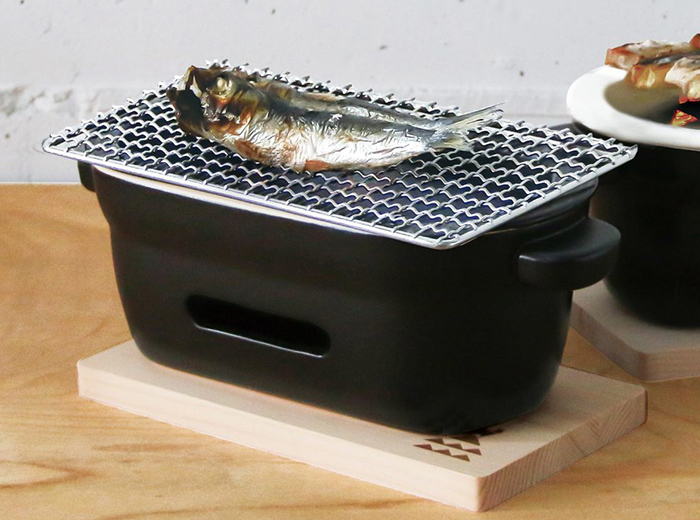 かもしか道具店 陶の炭火コンロ 角 耐熱 陶器 日本製 角型 網付き 敷板