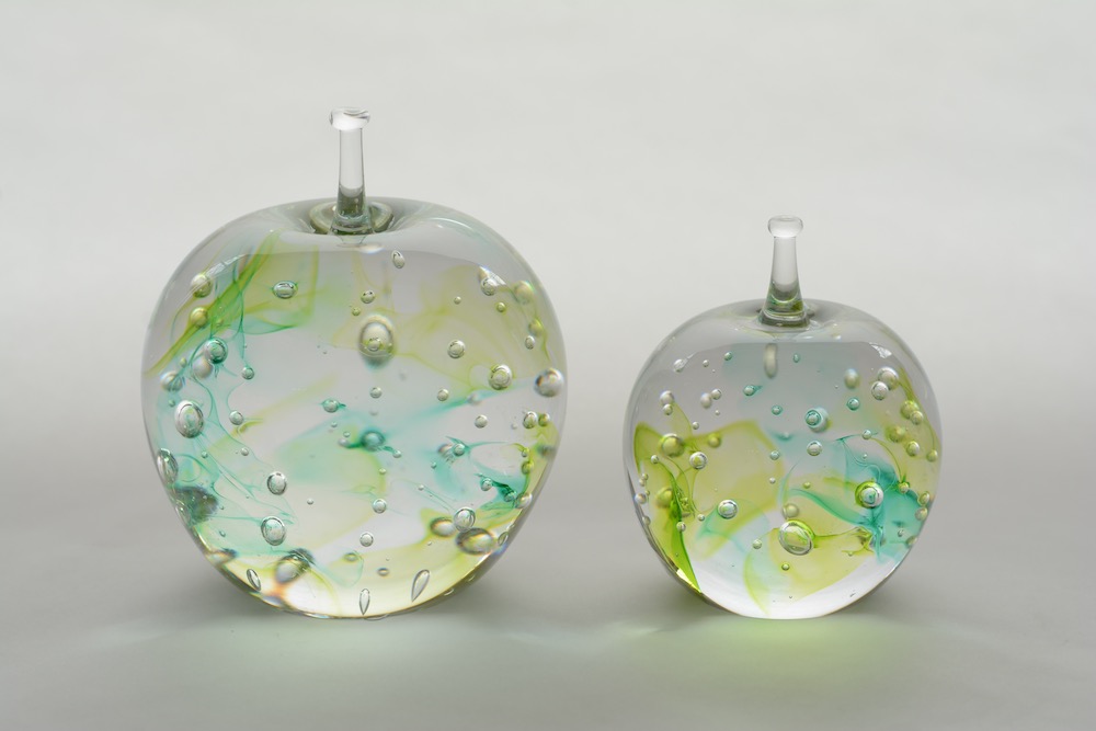 チェコ　CZ GLASS工房　作家もの　りんご チェコ CZ GLASS工房 作家もの りんご