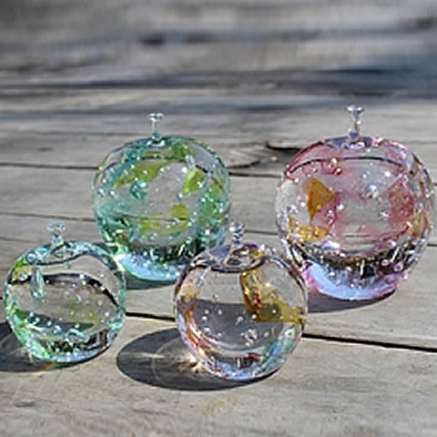 ガラスアート りんごの結晶(大) ガラス置物 ギフト雑貨 グリーン系と