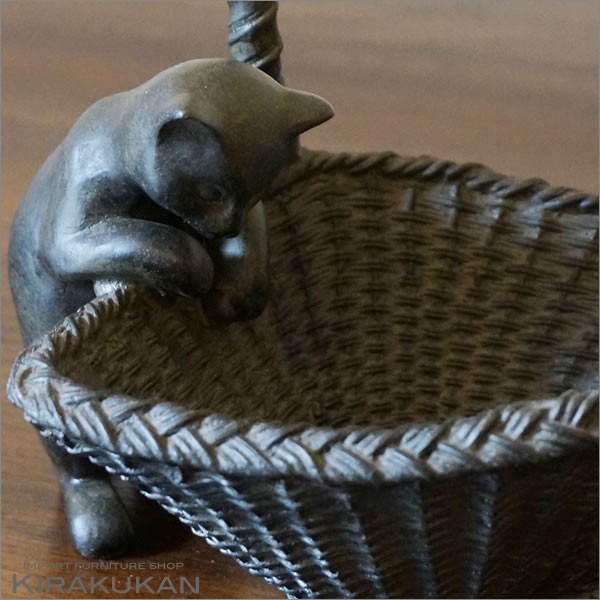 猫雑貨 子猫のバスケット 小物入れ ねこ雑貨 置物 おしゃれ : 輸入家具