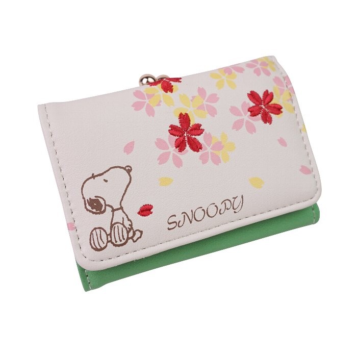 スヌーピー 財布 三つ折り 3つ折り 小さい財布 レディース がま口 シンプル 大人 向け キュート Snoopy キャラクター サイフ 折りたたみ財布 Snp 3722 イーモノ 通販 Yahoo ショッピング