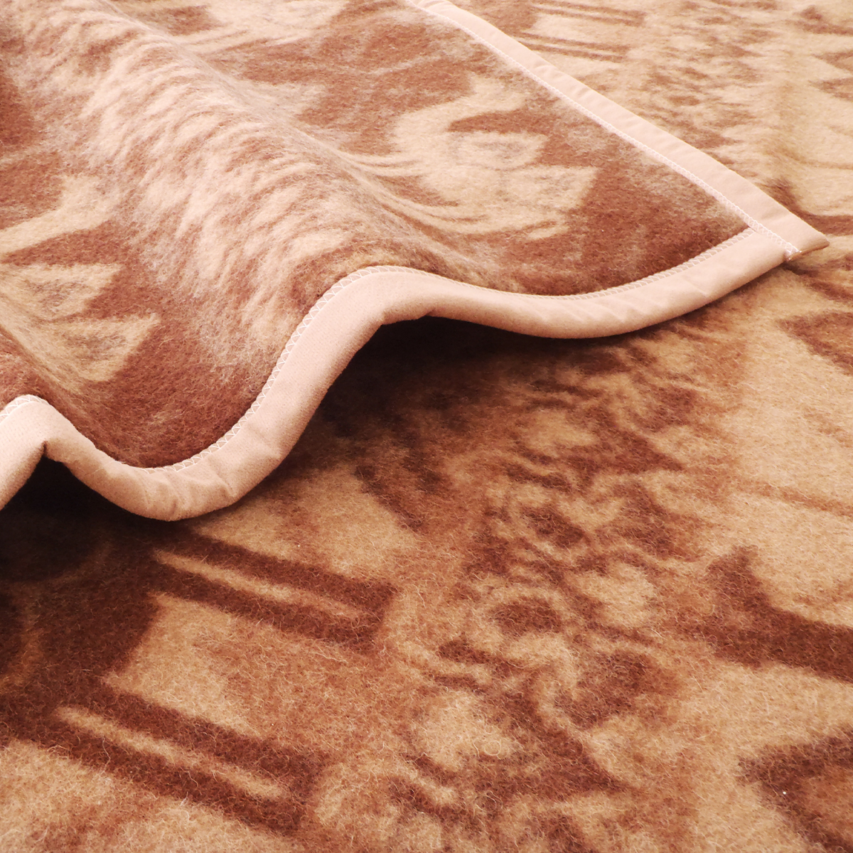 0125_camel-blanket_7.jpg