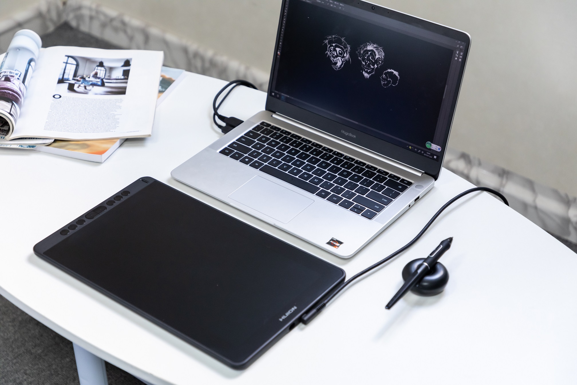 HUION 液タブ 液晶タブレット 絵描き イラスト 安い 高性能 薄型