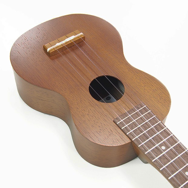 Famous FS-1G フェイマス　ウクレレ美品 Famous フェイマス FS-1G ピン×2個取付け(ストラップ付) 国産ソプラノ
