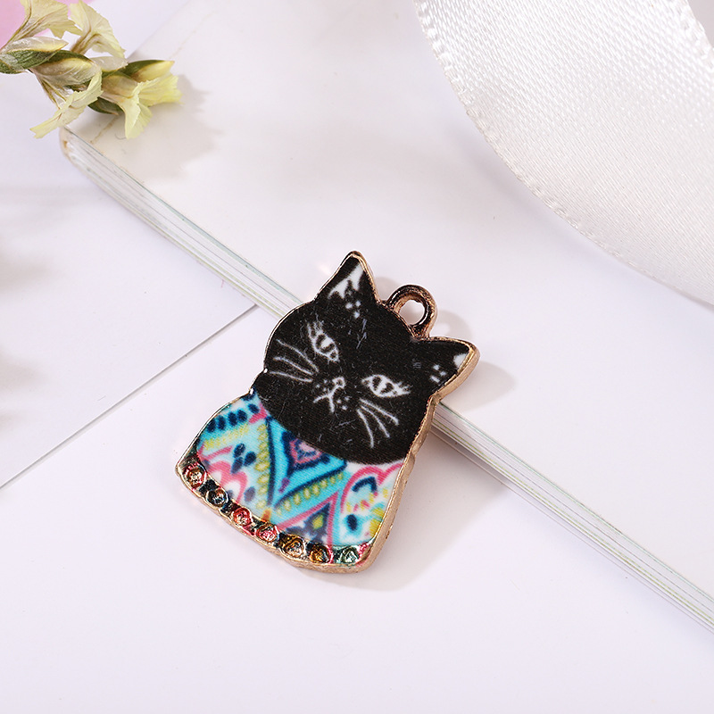 アクセサリー(女性用) 少女と猫チャームとアクリルビーズのネックレス（ゴールド） 556.6円 口コミ商品  CHOICEBUSINESSSOLUTIONSNET