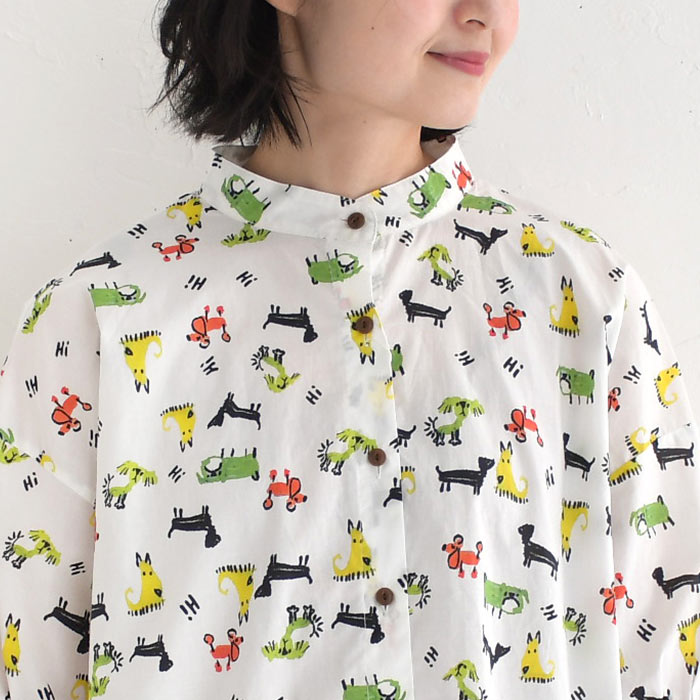 メール便送料無料 ブラウス 半袖 レディース ふんわり袖 シャツ スタンドカラー DOG柄 COLORK 綿100％ 25SS0620, メール便送料無料 ブラウス 半袖 レディース ふんわり袖 シャツ