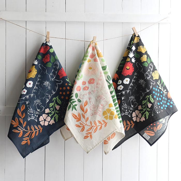 2点までメール便可 ハンカチ ボタニカル隠れ猫柄 大判サイズ 綿100% スカーフ バンダナ 70cm×70cm 26SS0529, | 