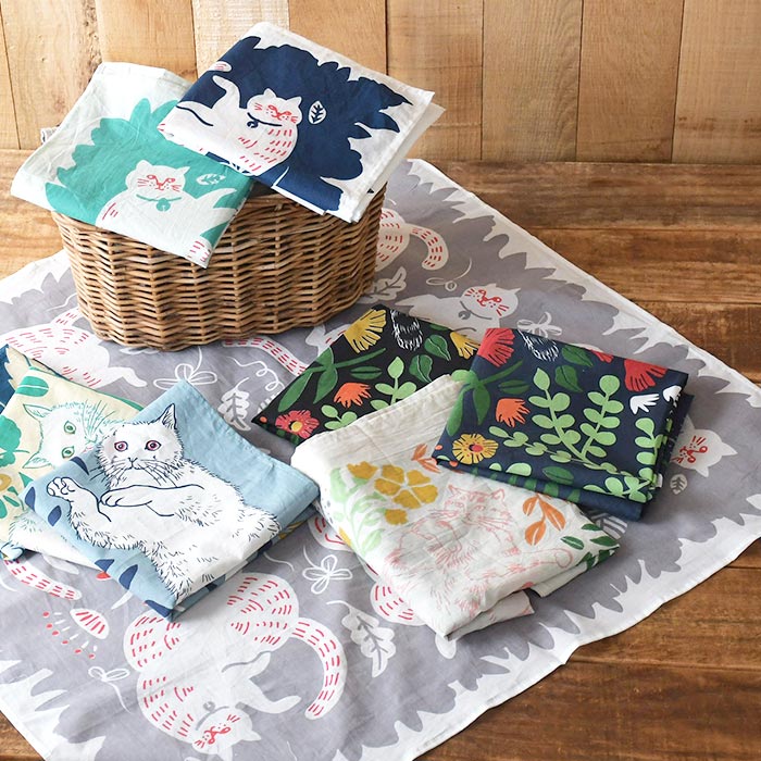 2点までメール便可 ハンカチ お花畑戯れ猫柄 大判サイズ 綿100% スカーフ バンダナ 70cm×70cm 26SS0529, |  | 11