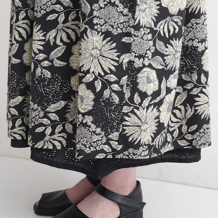 【美品】エンフォルド　ひざ丈ワンピース　ノースリーブ　花柄　水彩　ブルー　38 水色花柄ミニドレス/山崎みどり - カラードレス